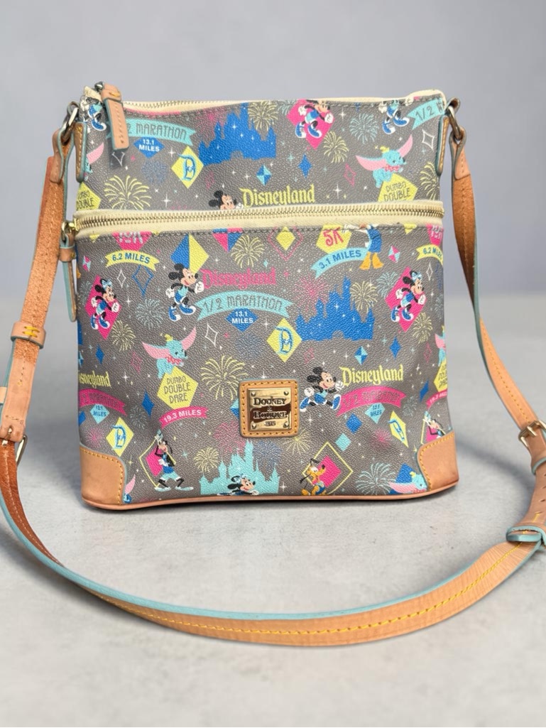 Euc Dooney & Bourke Disney Parks 2015 Disneyland Dumbo Crossbody Bag